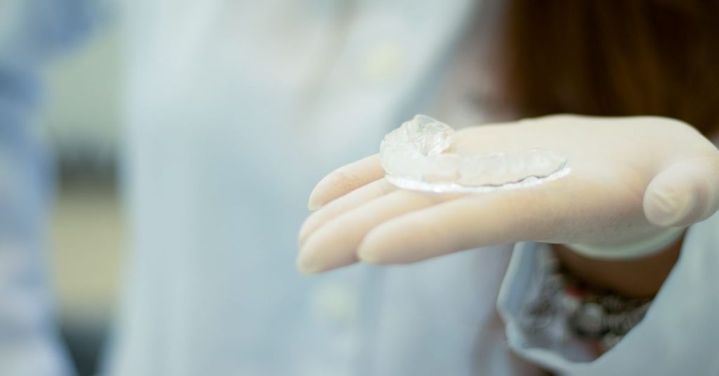 Retainer (Pekiştirme Plağı) Kullanımı Neden Bu Kadar Önemlidir?